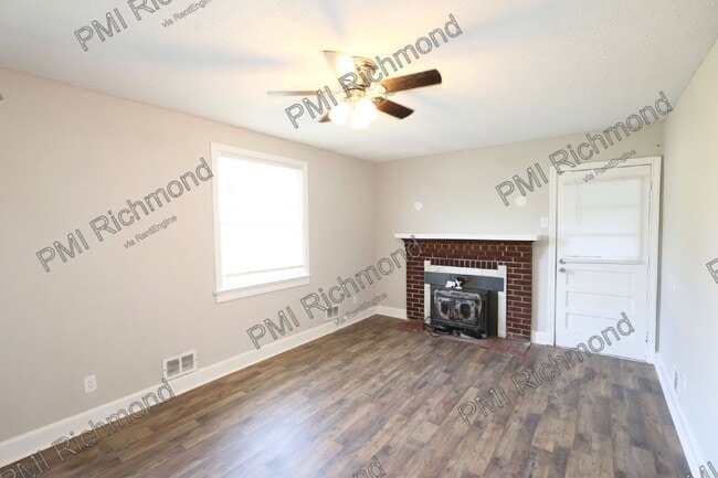 Photo - 3607 Thompson St