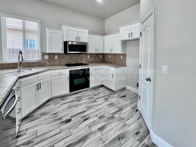 Photo - 2143 S Shirley Ave