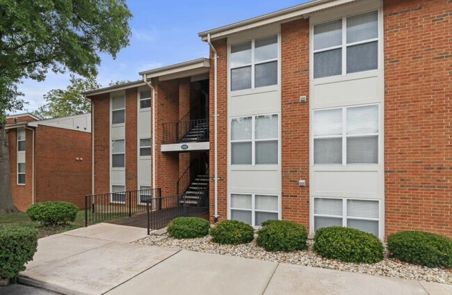 Photo - 1951 Greenpoint Dr Condo Unit 303