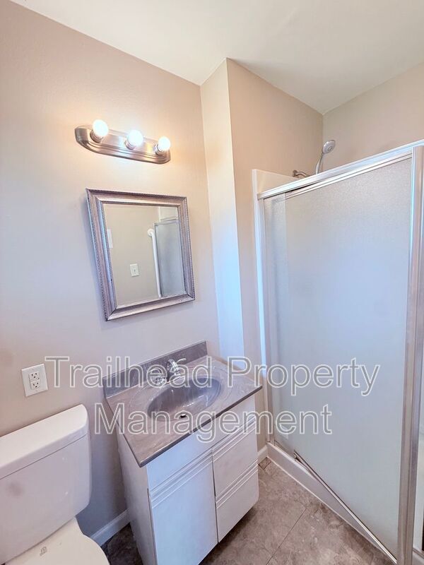 208 SW McClendon Dr