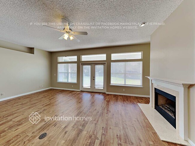 Photo - 716 S Lake Cunningham Ave