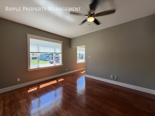 Photo - AMAZING 3 BEDS, 1.5 BATHS DETACHED HOME | STUNNING MOUNTAIN VIEWS