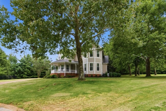 Photo - 1733 Carriage Ct
