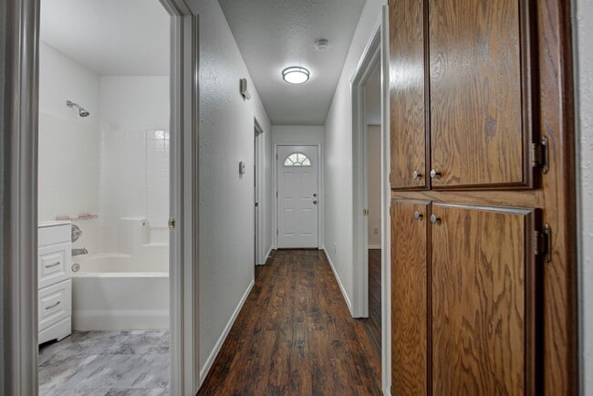 Photo - 109 E Hayes St