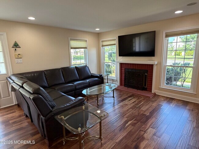 337 Devon Pl