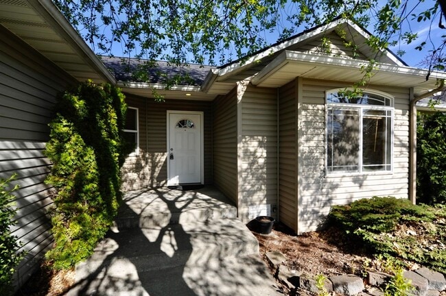 Photo - 3 bed 2 bath rancher with office