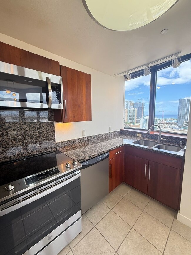 Photo - Kakaako, Ocean View, Amenities