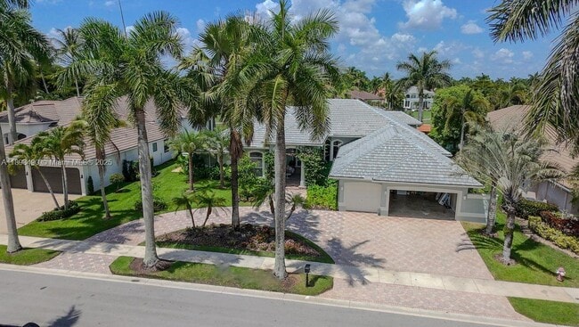 Building Photo - 2493 Poinciana Dr