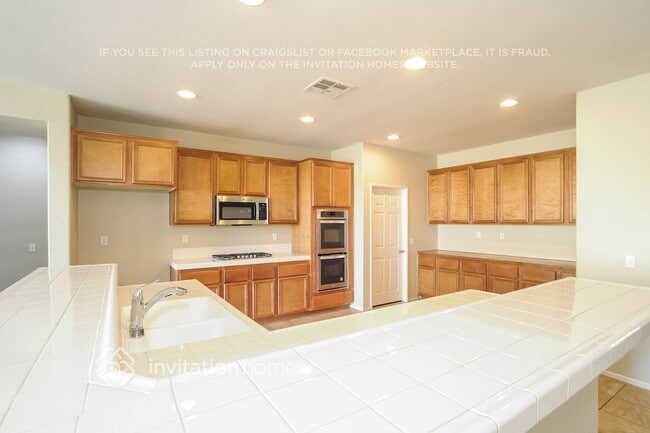 Photo - 5815 W Ave J 12