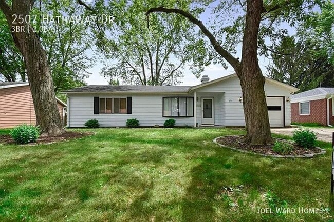 Building Photo - 2507 Hathaway Dr