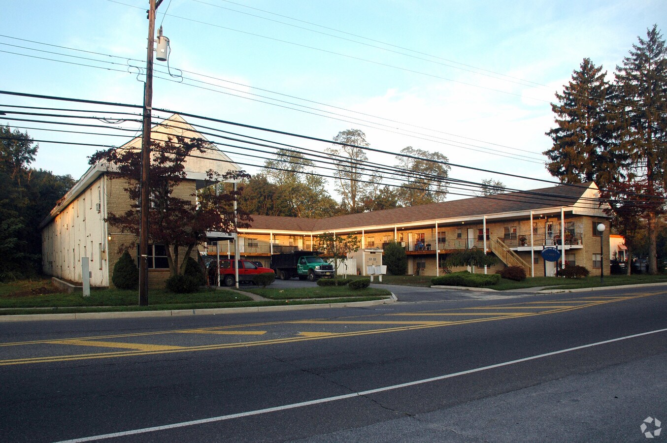 Trenton Road Apartments - Trenton Road Apartments