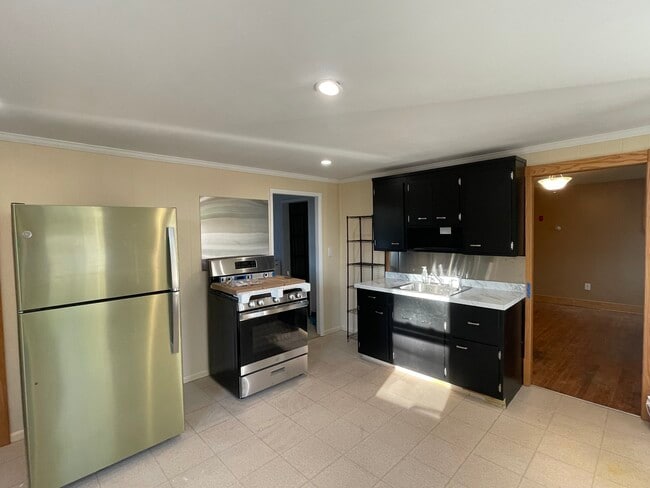 Building Photo - 48 Mill St Unit 46 Rental