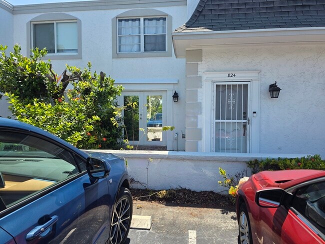 Photo - 824 NE 27th Ave Townhome