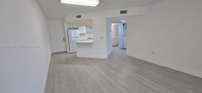 Photo - 8323 Lake Dr Unit 404