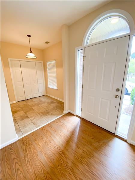 Photo - 204 Foxbury Square