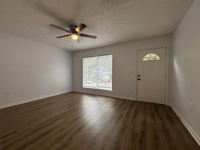 Photo - 345 Washington Dr