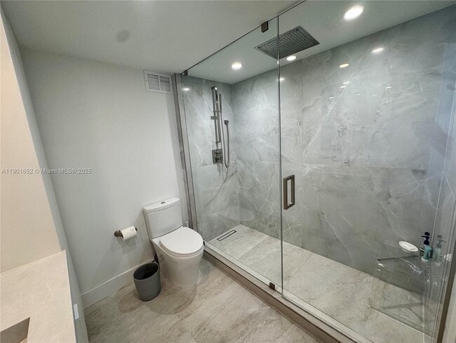 Photo - 2899 Collins Ave Unidad 1414