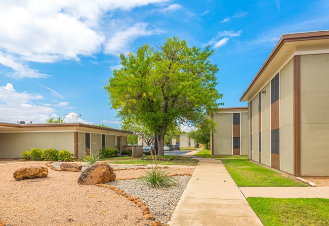 Eagle Rock Apartments - Eagle Rock Apartments