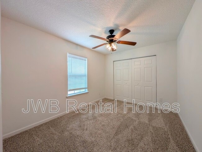 Photo - 9060 3rd Ave