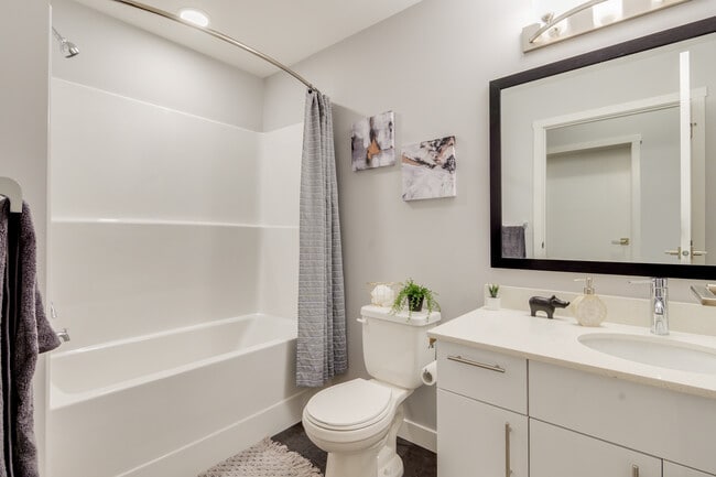 Photo - Aurora Apartments