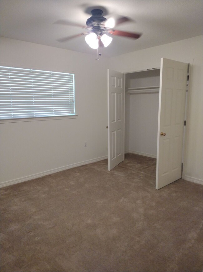 Photo - 120 Lakeside Dr