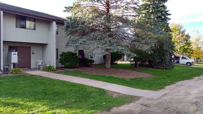 Photo - 401 N East St