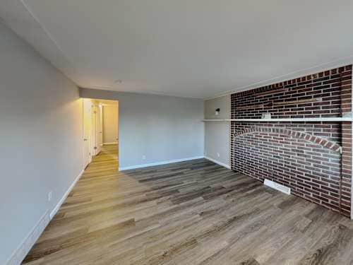 Building Photo - 5405 Jellison St