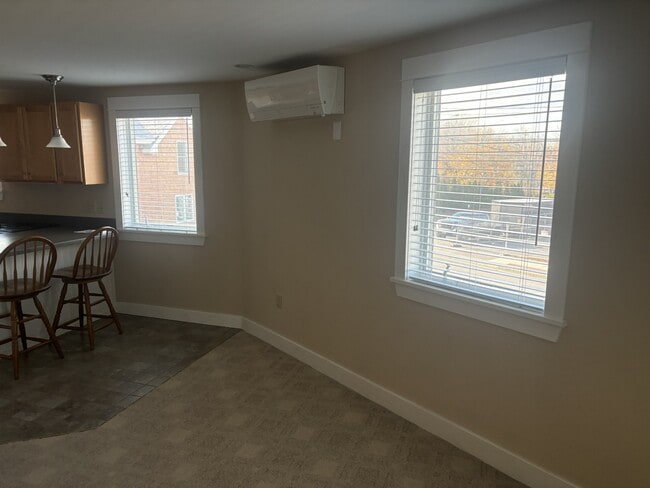 Photo - 1000 Islington St Unit B