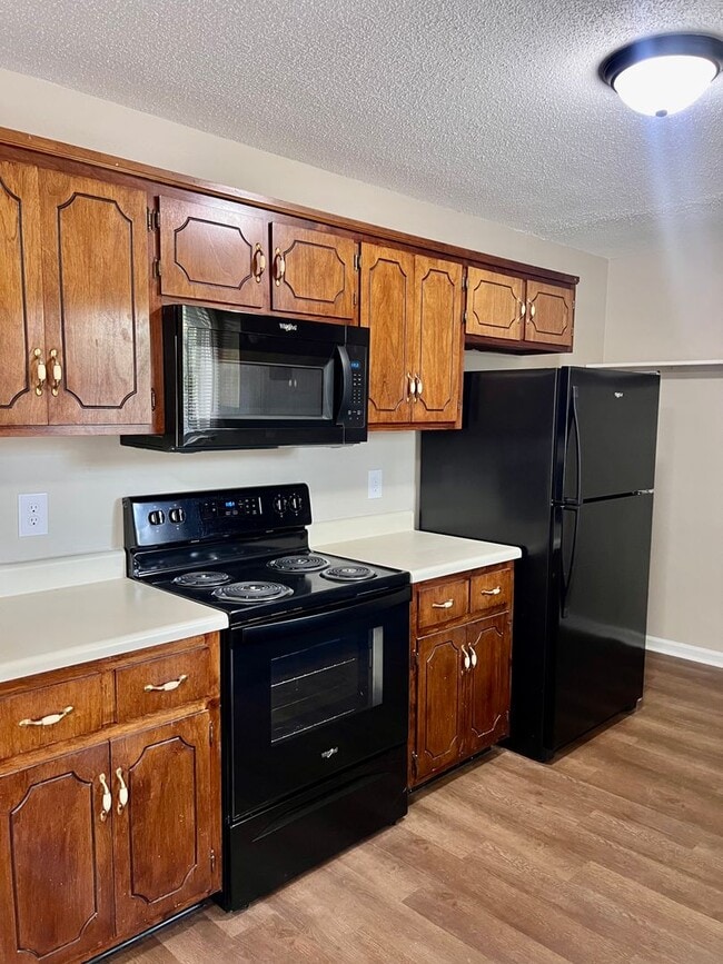 Photo - 3200 S Senseney Cir
