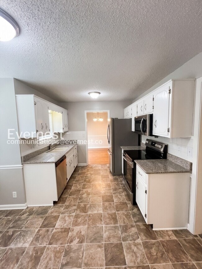 Photo - 1035 Summerhaven Rd