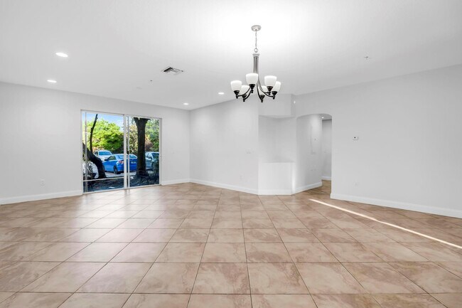 Photo - 5030 SW 126th Ave Unit 203