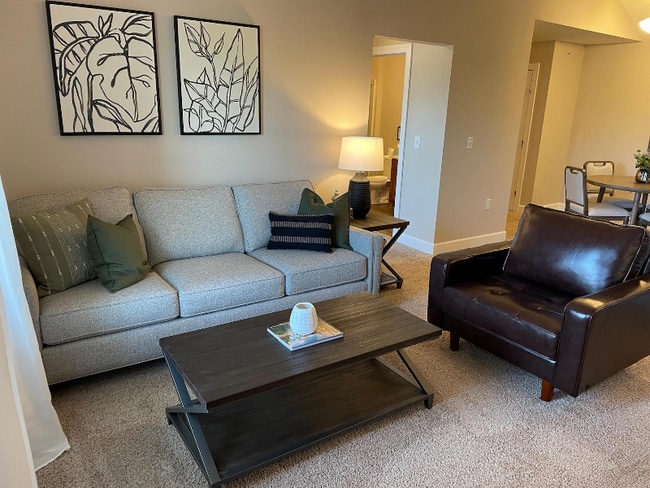 Building Photo - 700 Zumstein Ln