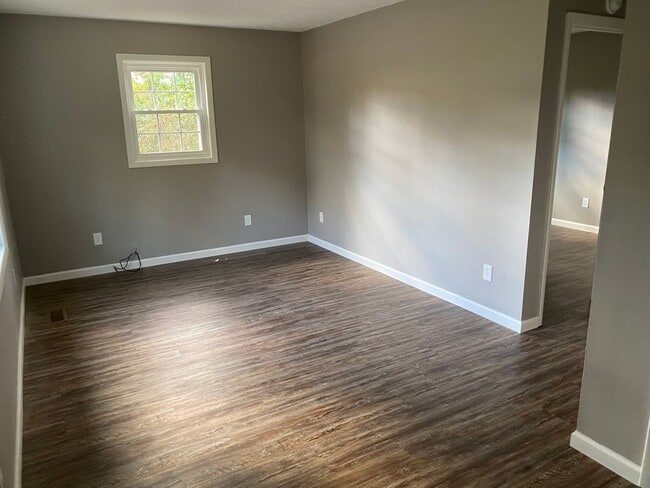 Photo - One Bedroom / One Bath Duplex Blountville, TN 37617