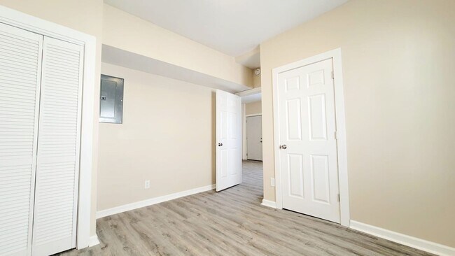 Photo - 315/319 w 3rd St Unit APT 6