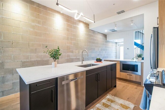 Photo - Stunning 3-bed/3.5-bath Condo Available Fo...
