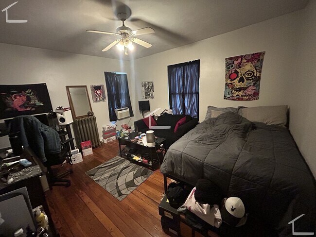 30 Hooker St