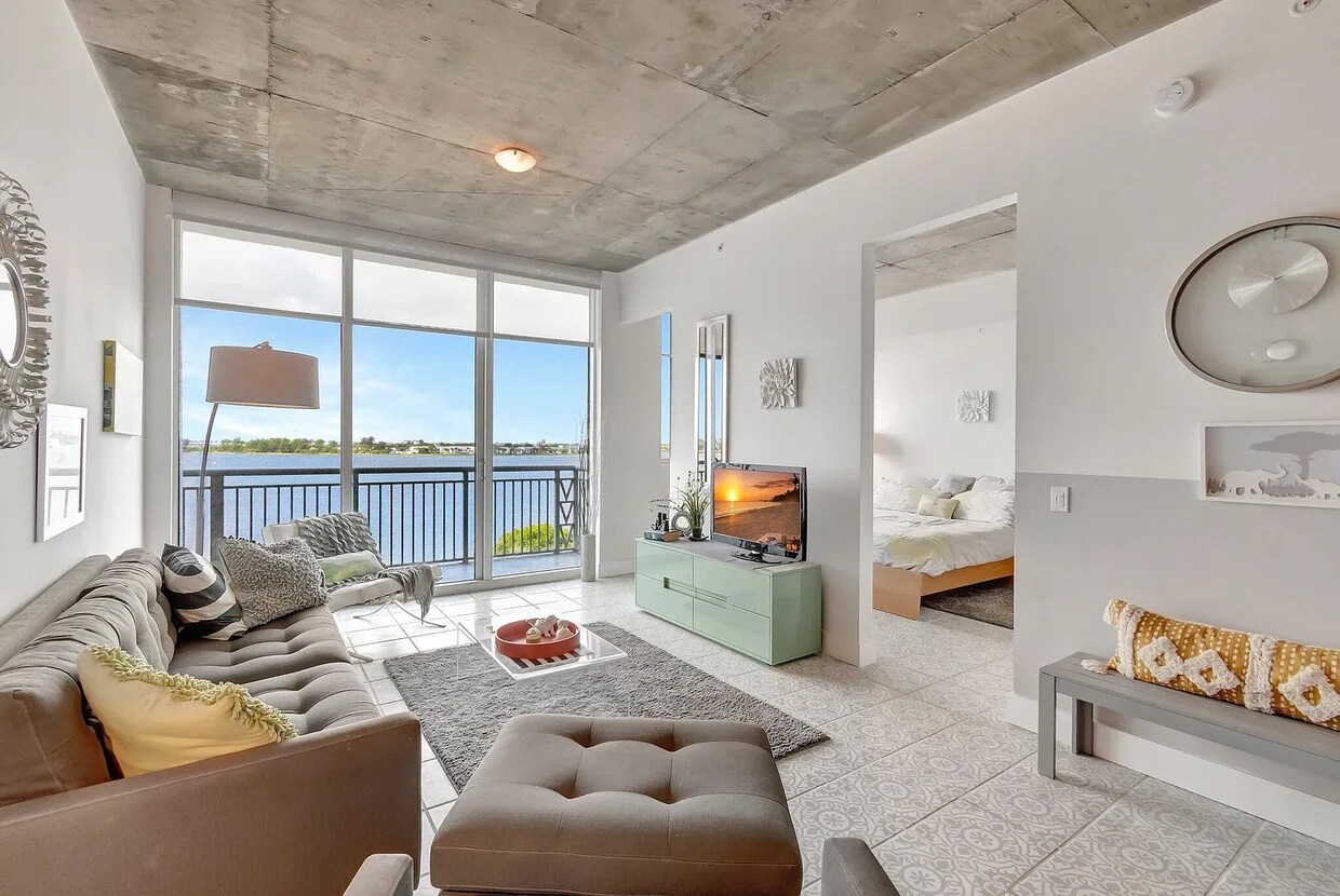 Photo - 300 S Australian Ave (West Palm Beach, FL)