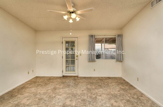 Photo - 3/2 Beautiful Rita Ranch Home With Open Design!!!