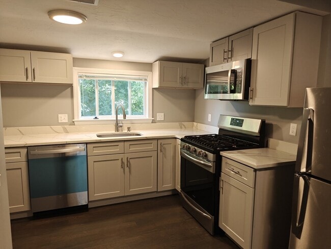 Photo - 105 Holyoke St Unit 2