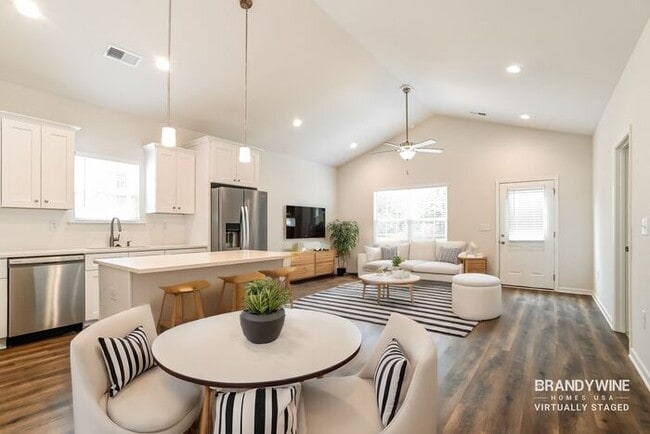 Photo - 204 Franklin Ave NW