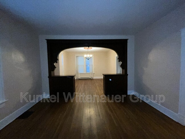 Photo - 720 E D St