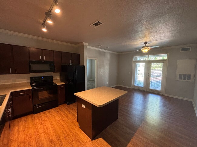 Photo - 1811 Medical Pkwy Apartment Unit c3