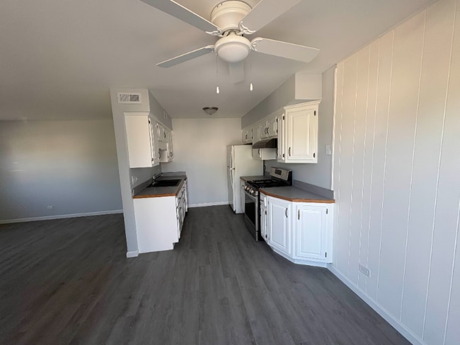 Photo - 192 Mary Ct Unidad D Rental