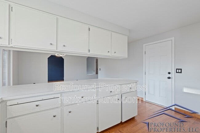 Photo - 19300 SW Hennig St