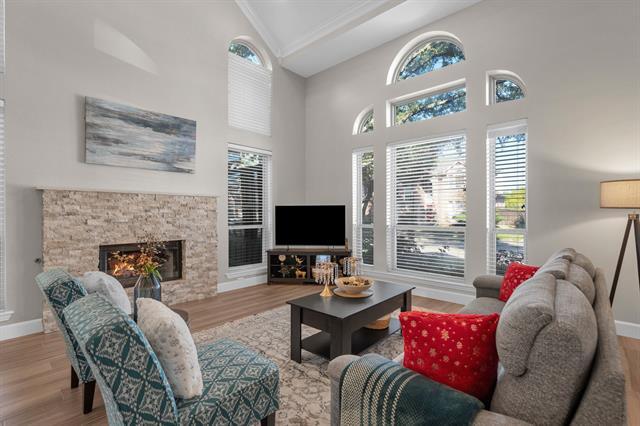 Photo - 901 Brentwood Dr