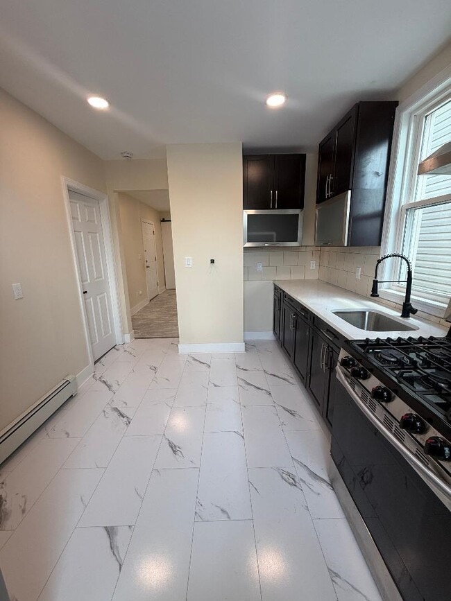 817 15th St Unit 2