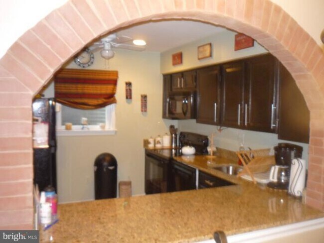 Photo - 2540 Fairfax Dr