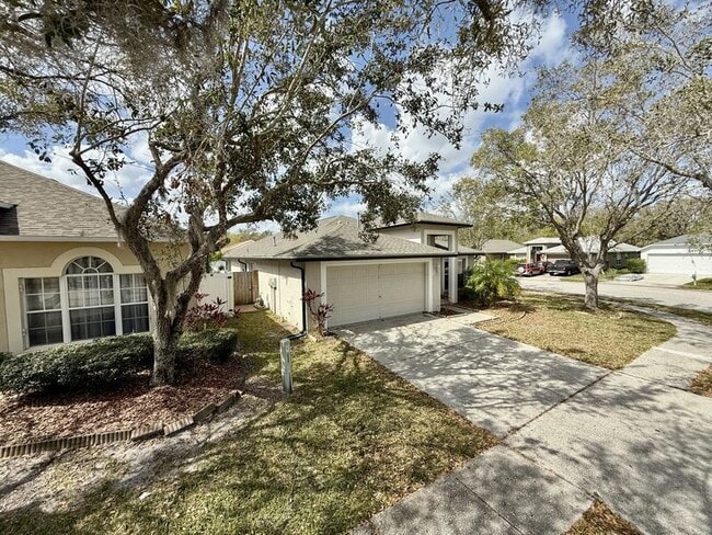 Photo - 27519 Sky Lake Cir