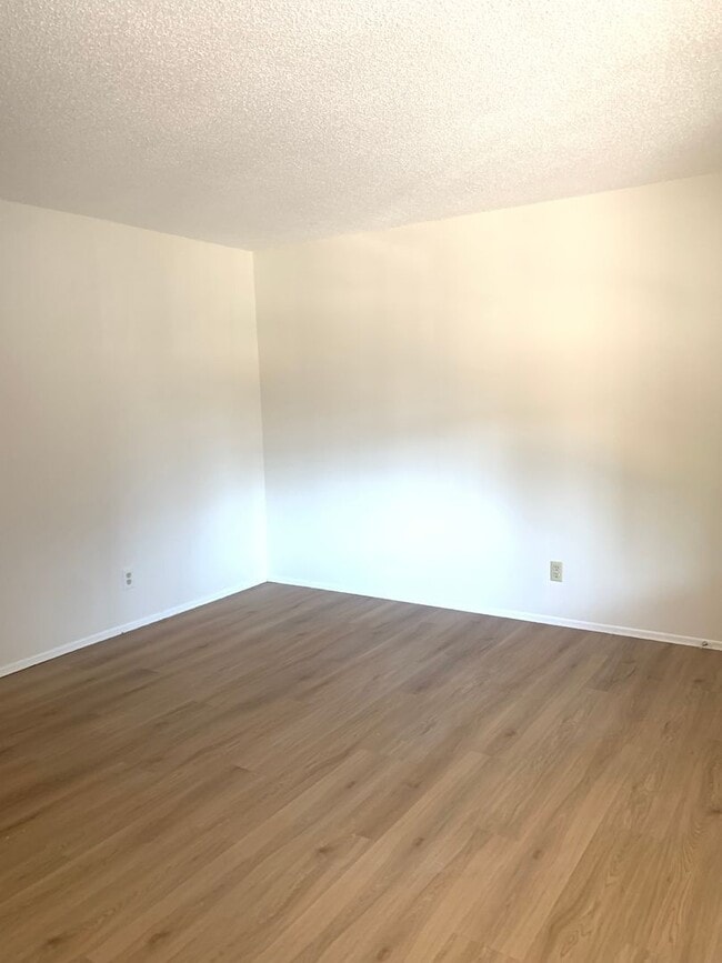 Photo - 232 NE 3rd Ave