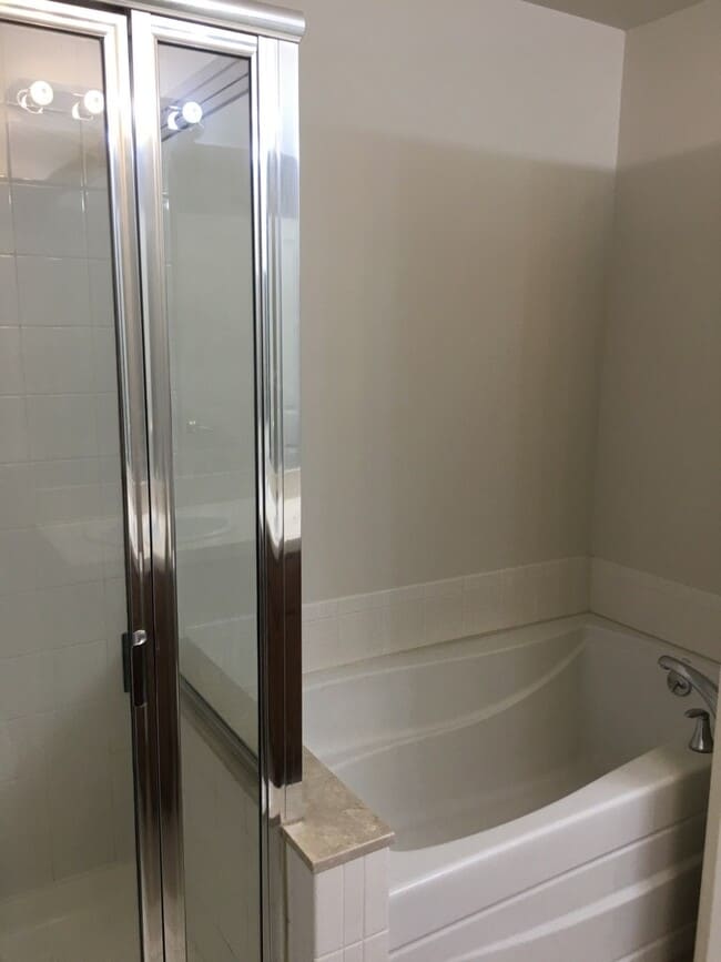 Riverbend Townhouse with Breathtaking View... House Rental in